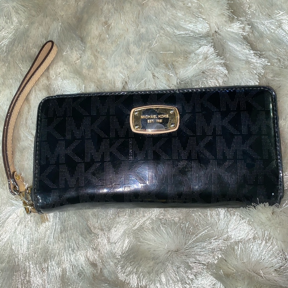 Michael kors MK Wristlet authentic - Picture 2 of 7